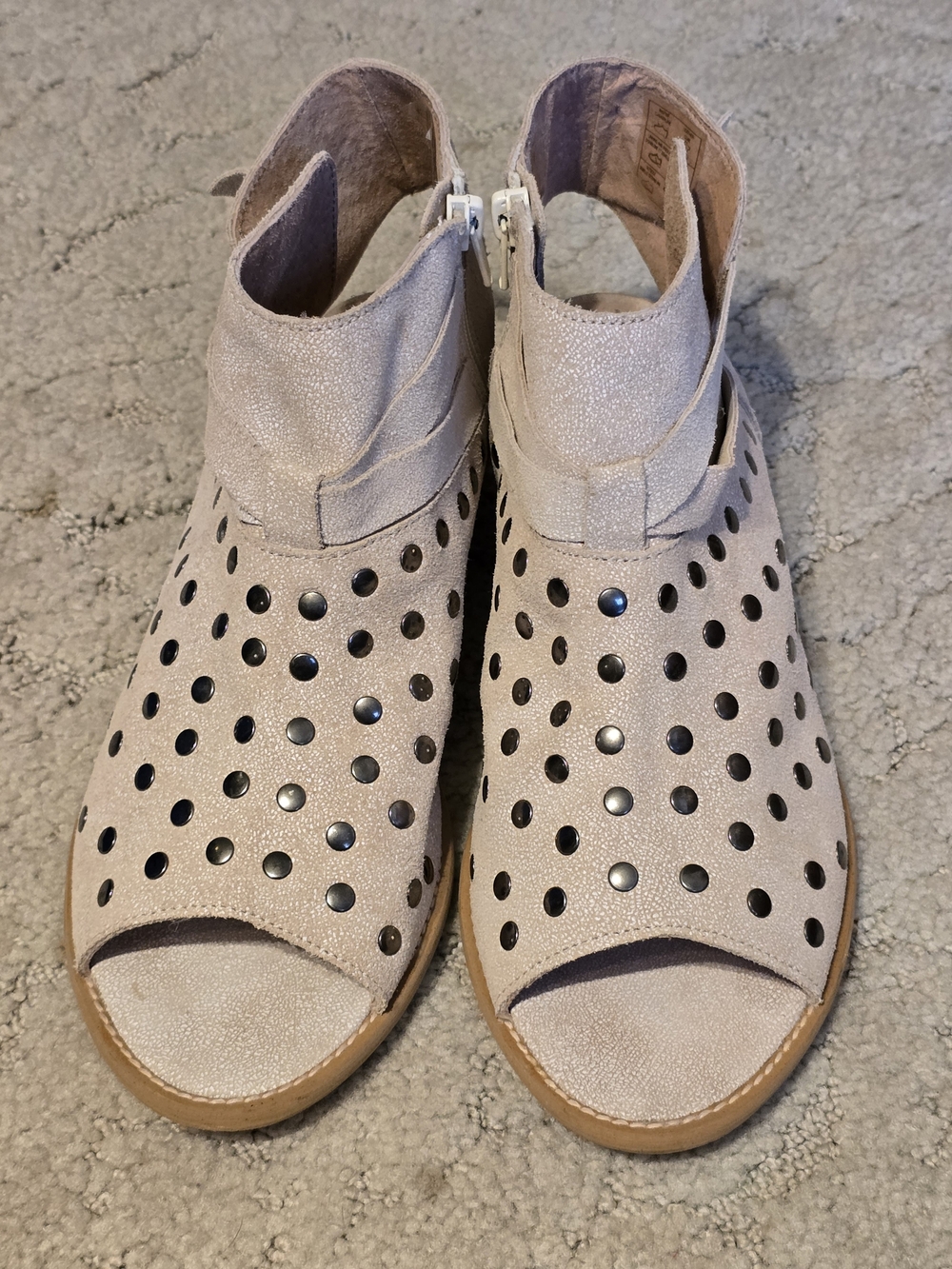 Musse & Cloud Blush Perforated Open-Toe Mules with Stud Accents